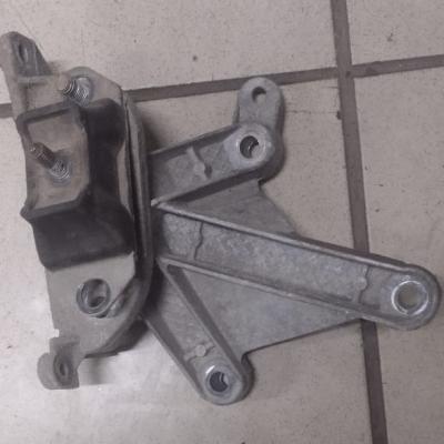 Renault Logan Snyataya Podushka Korobki